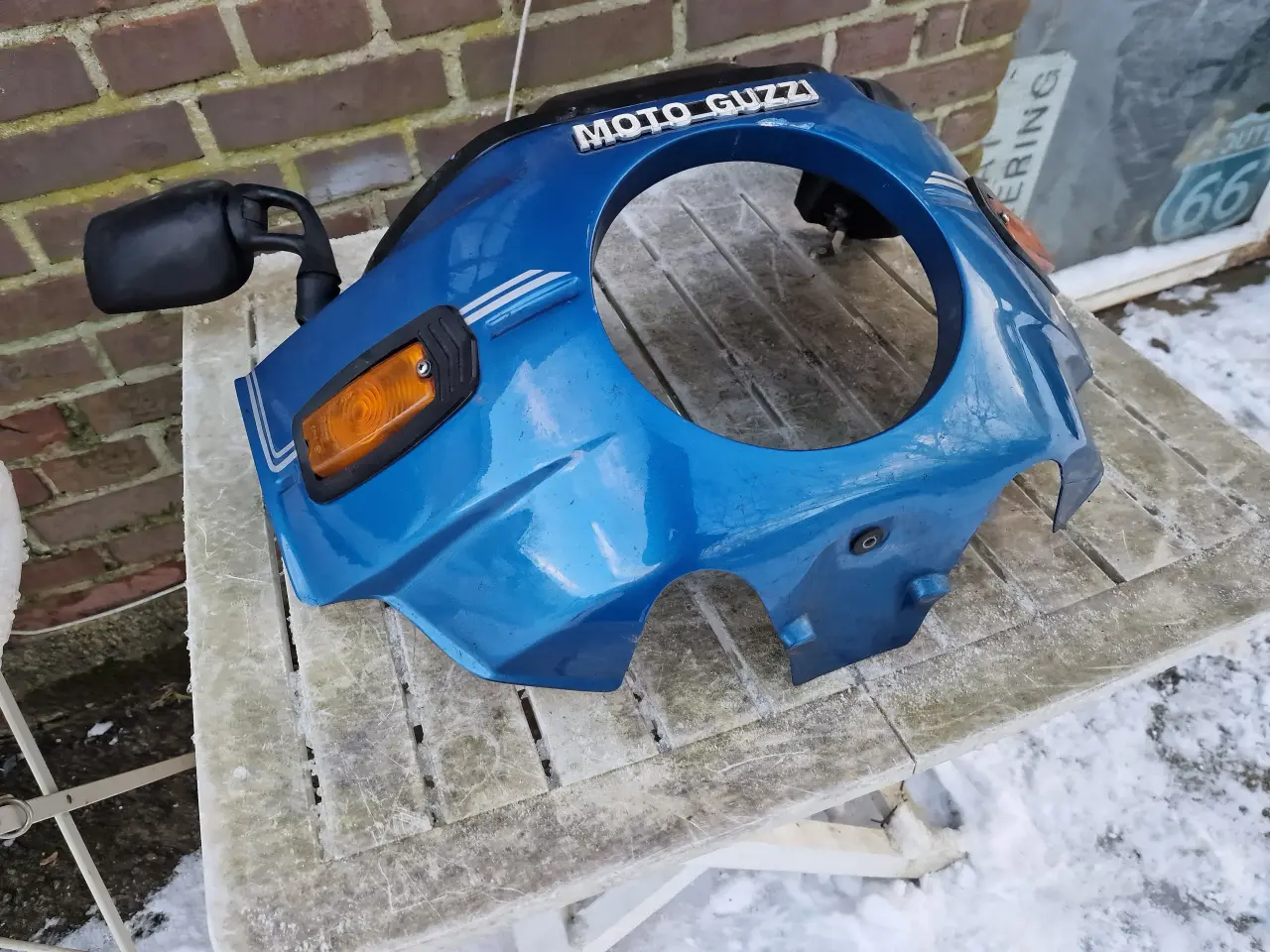 Billede 2 - MOTO GUZZI lygtehus 