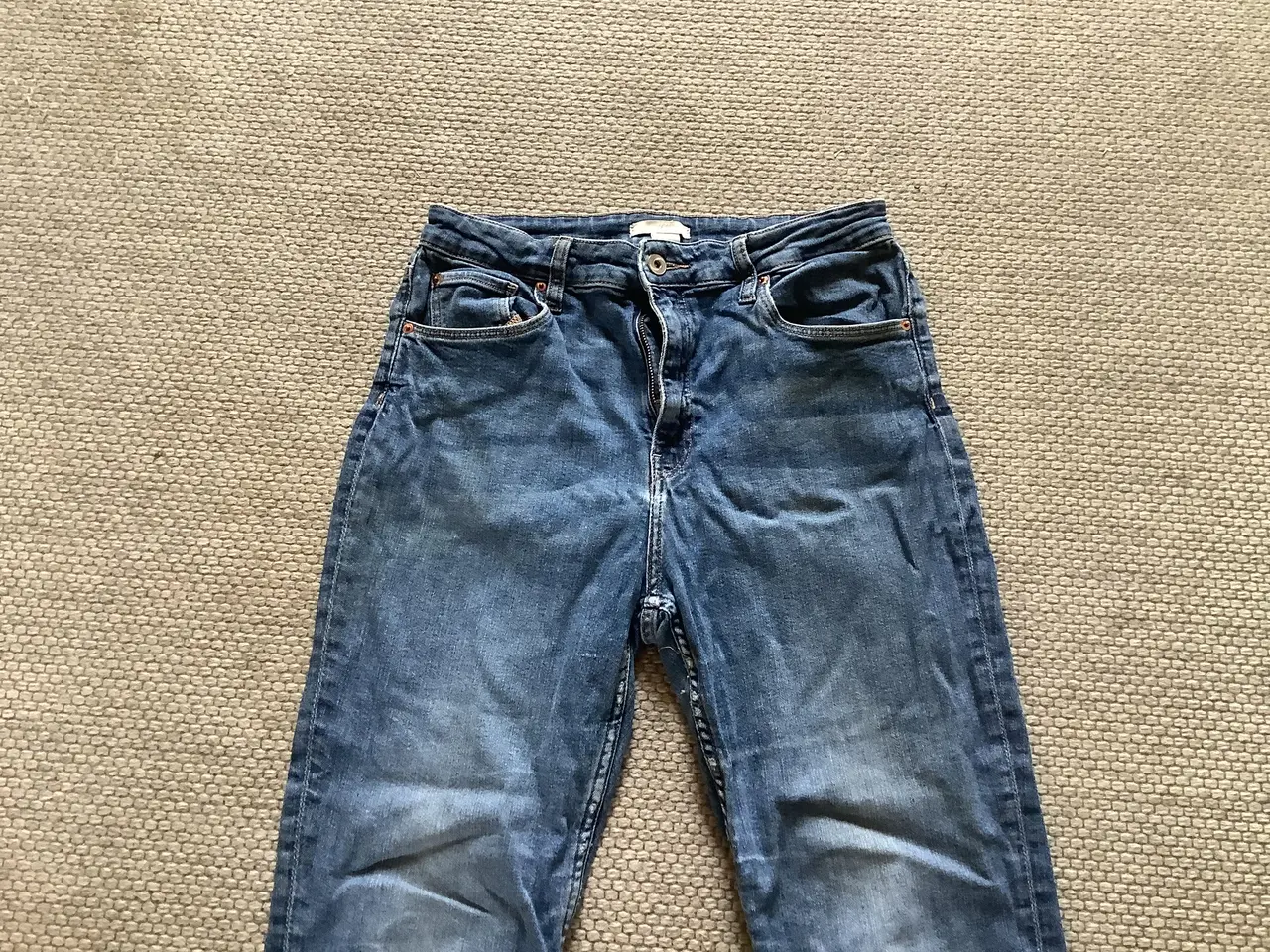 Billede 2 - Flotte H&M cowboybukser str. 42