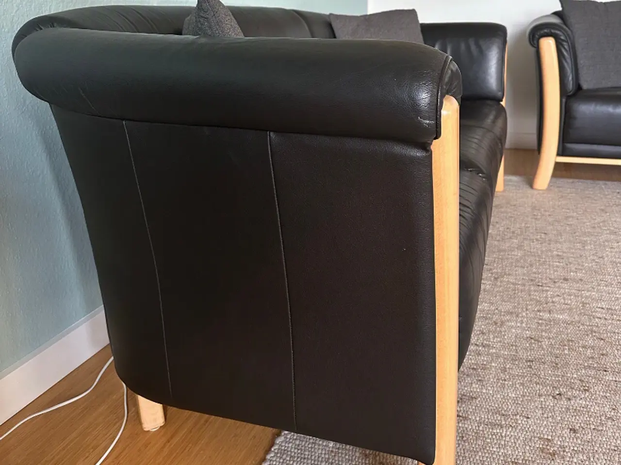 Billede 4 - PRÆSENTABELT SOFAGRUPPE EN 2- OG 3 PERSONERS SOFA