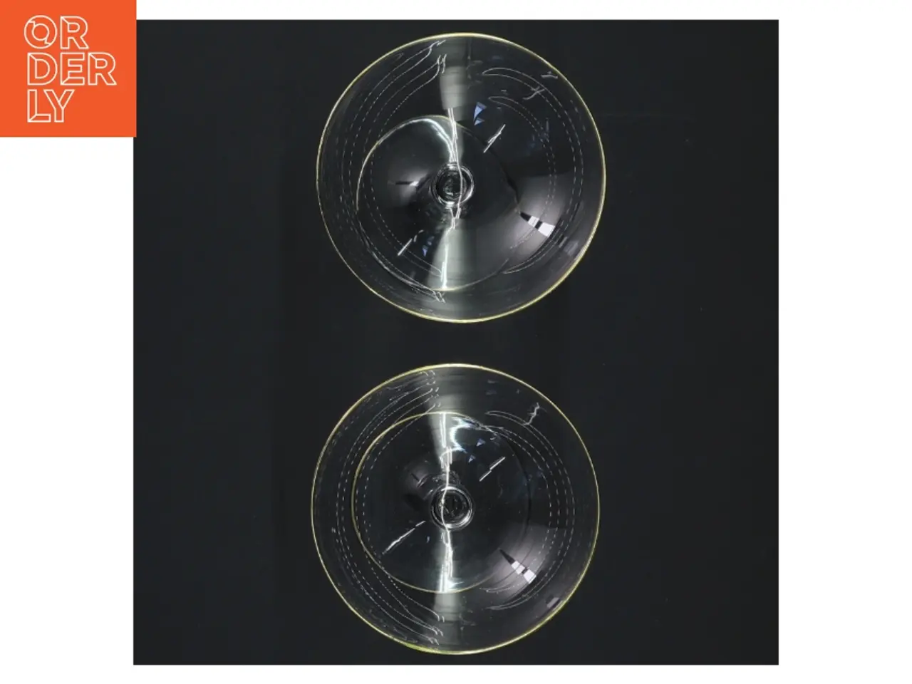 Billede 2 - Coupe glas med guldkant (str. H. 9 cm ø. 8,5 cm)