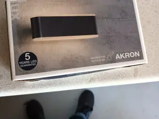 Udendørs lamper. NYE. ALDRIG BRUGT.