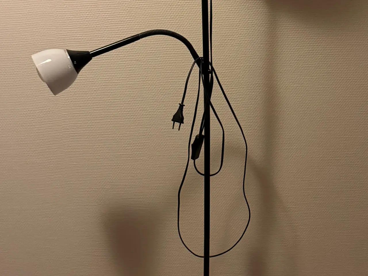 Billede 2 - Ikea gulvlampe med læselampe