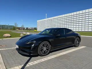 Porsche Taycan Performance+