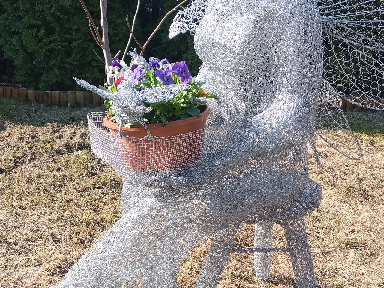 Billede 3 - En original havepynt, en trådskulptur