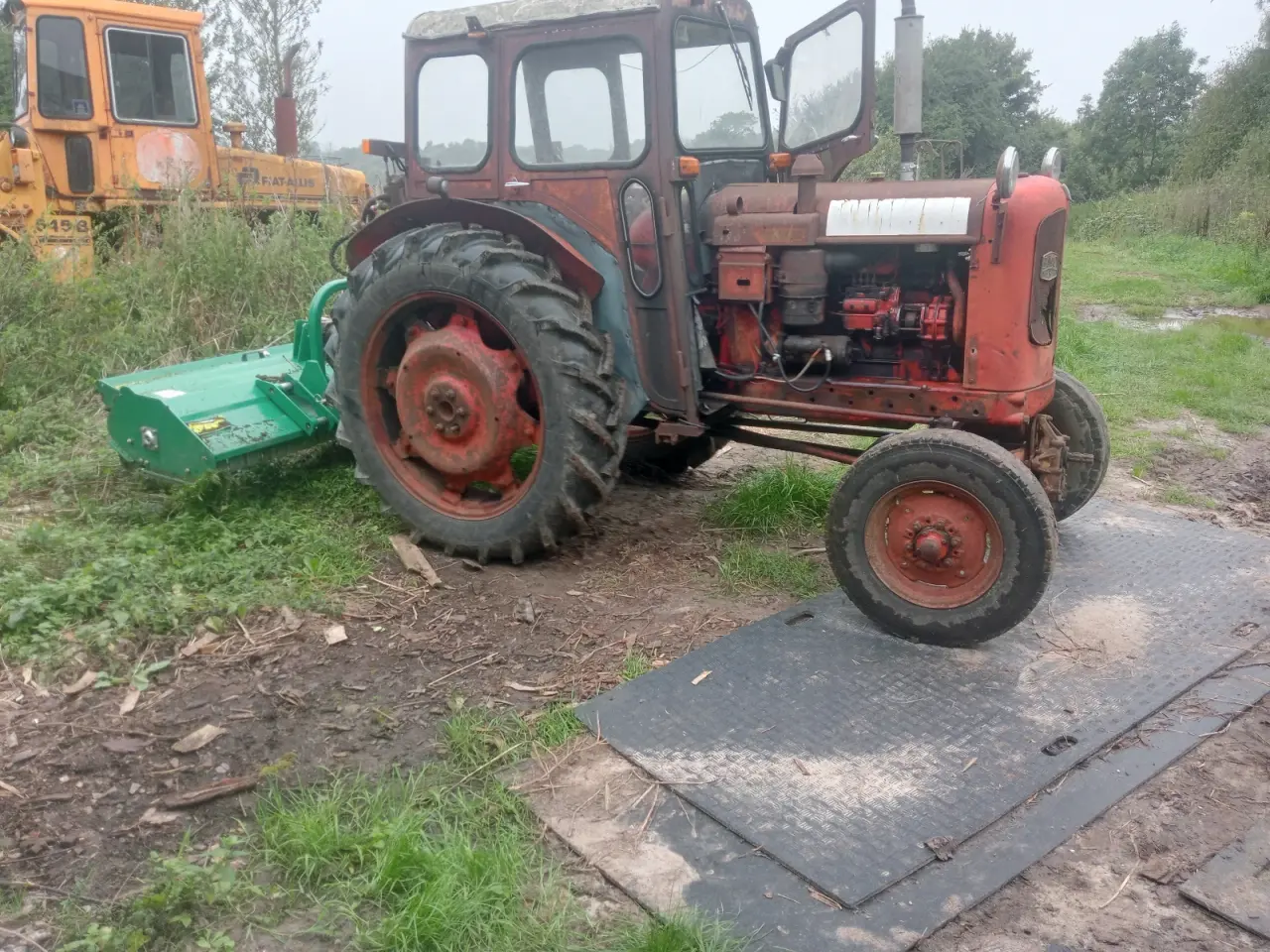 Billede 2 - Traktor køre og starter fint