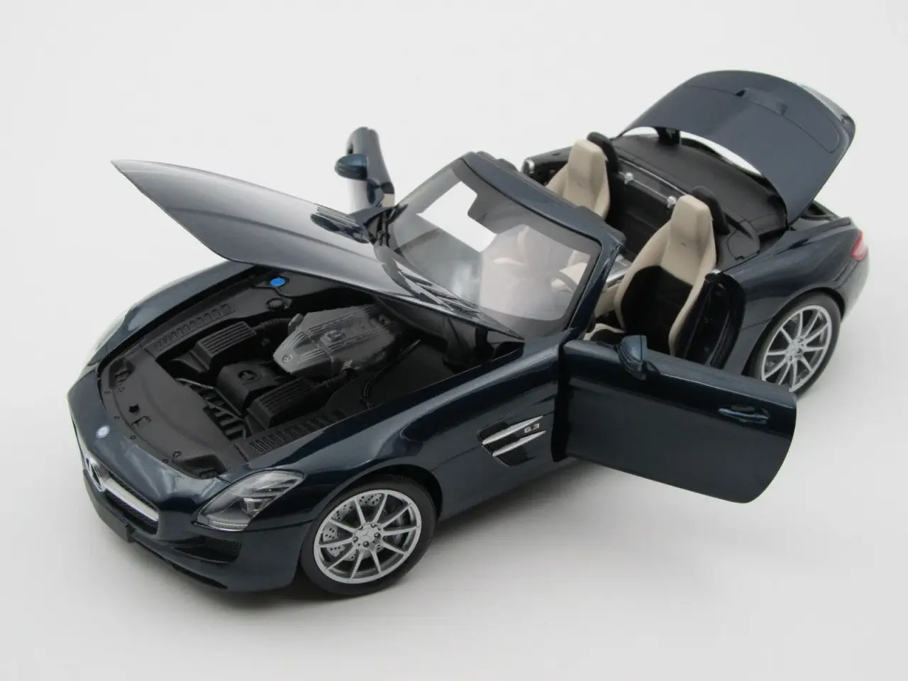Billede 5 - 2011 Mercedes-Benz SLS AMG Roadster 1:18