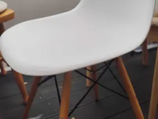 4 Vitra Spisestole.
