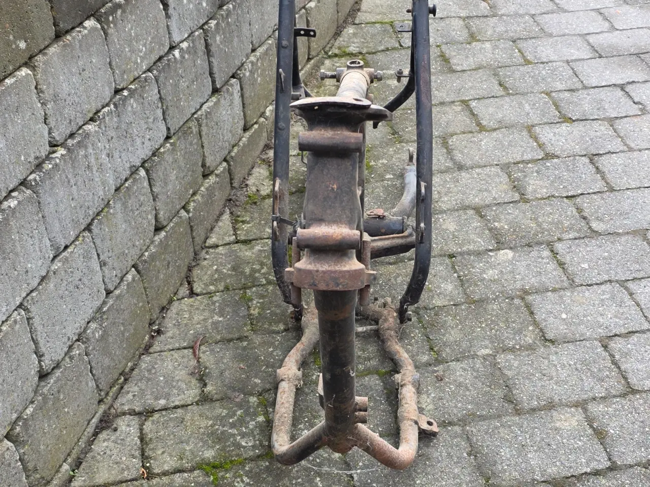 Billede 2 - Triumph T150V stel