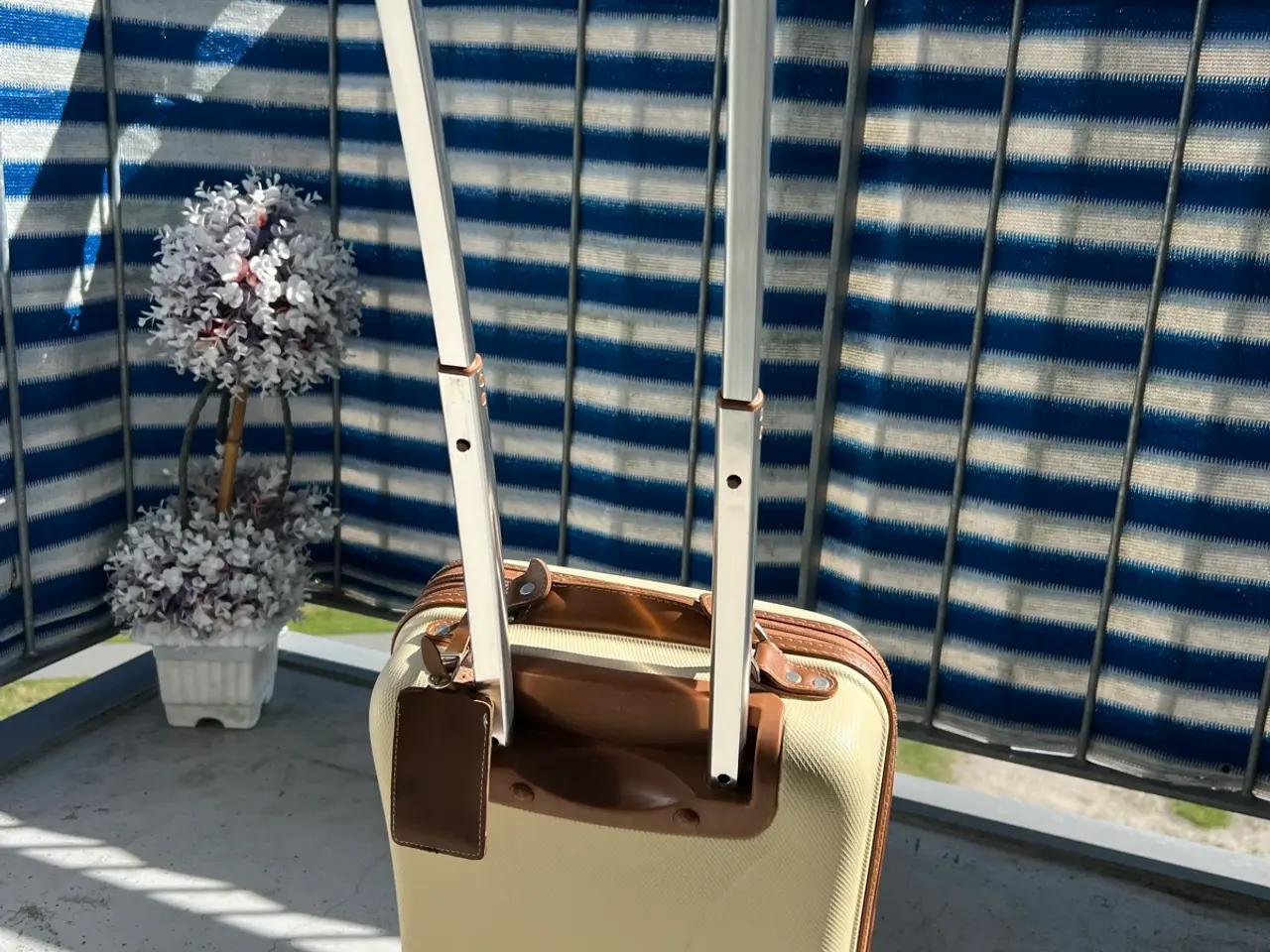 Billede 3 - It kuffert trolley plast beige/brun unisex