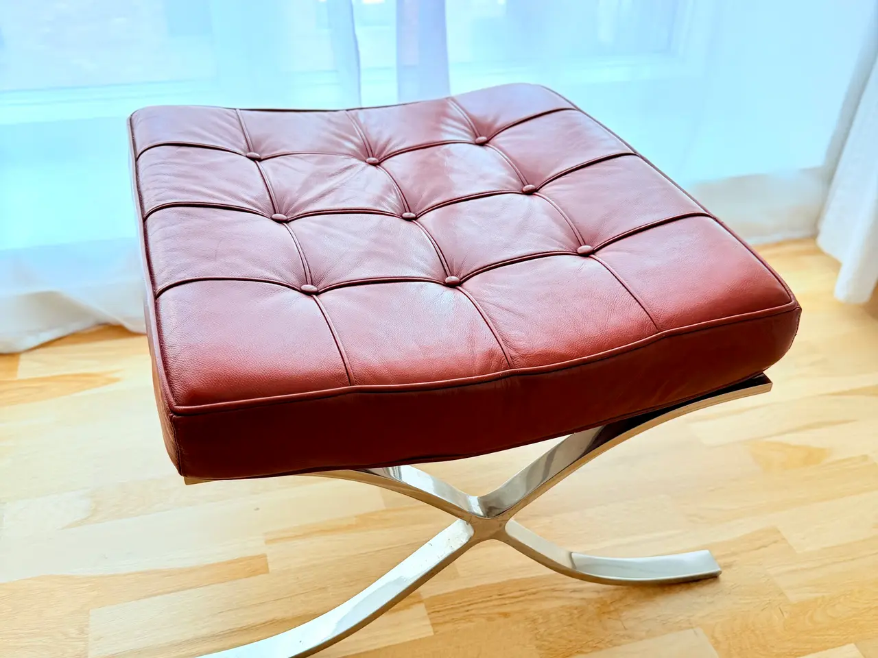 Billede 1 - Barcelona inspireret fodskammel i cognac 62x58 cm