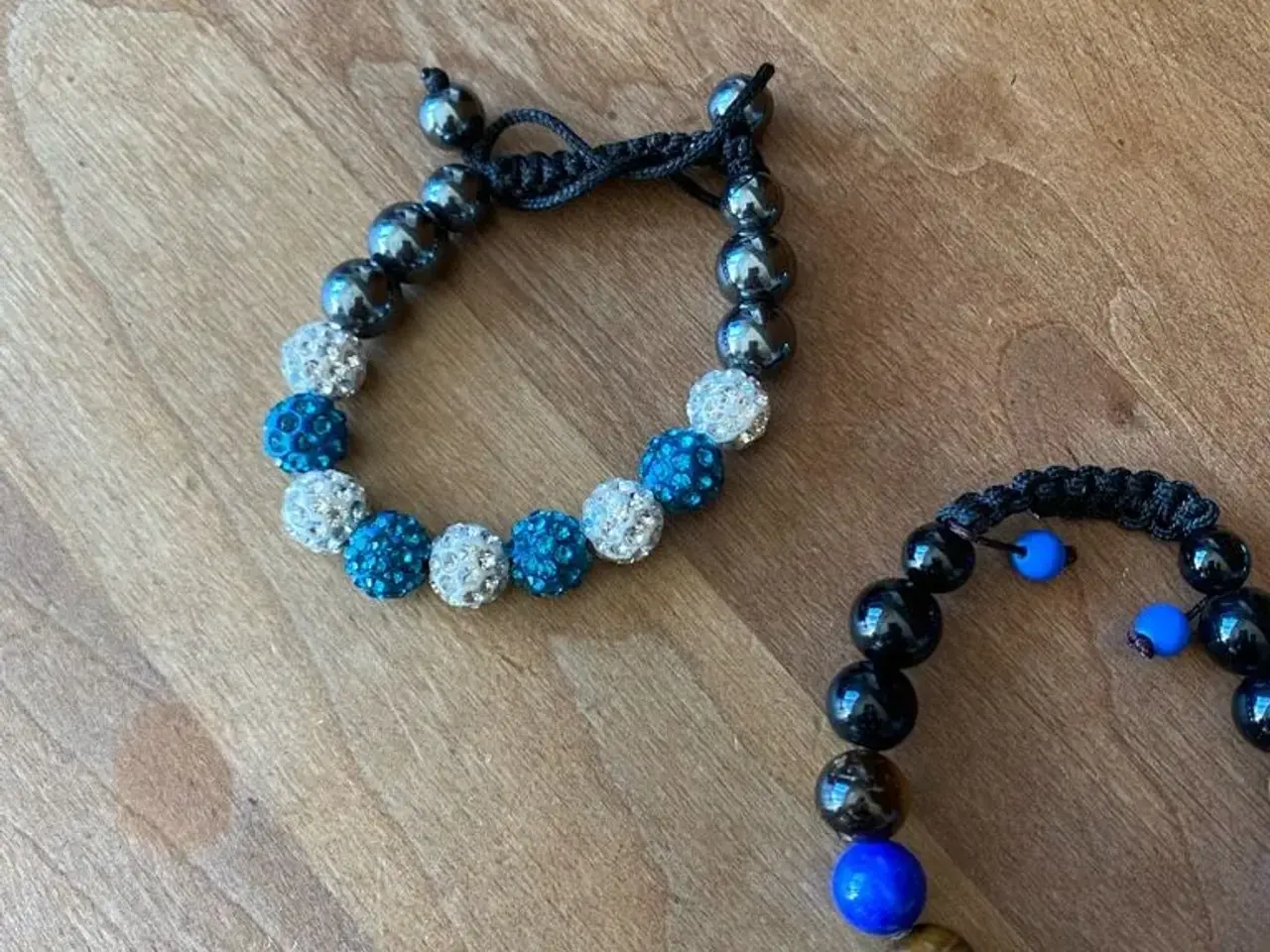 Billede 5 - Nye knyttede armbånd