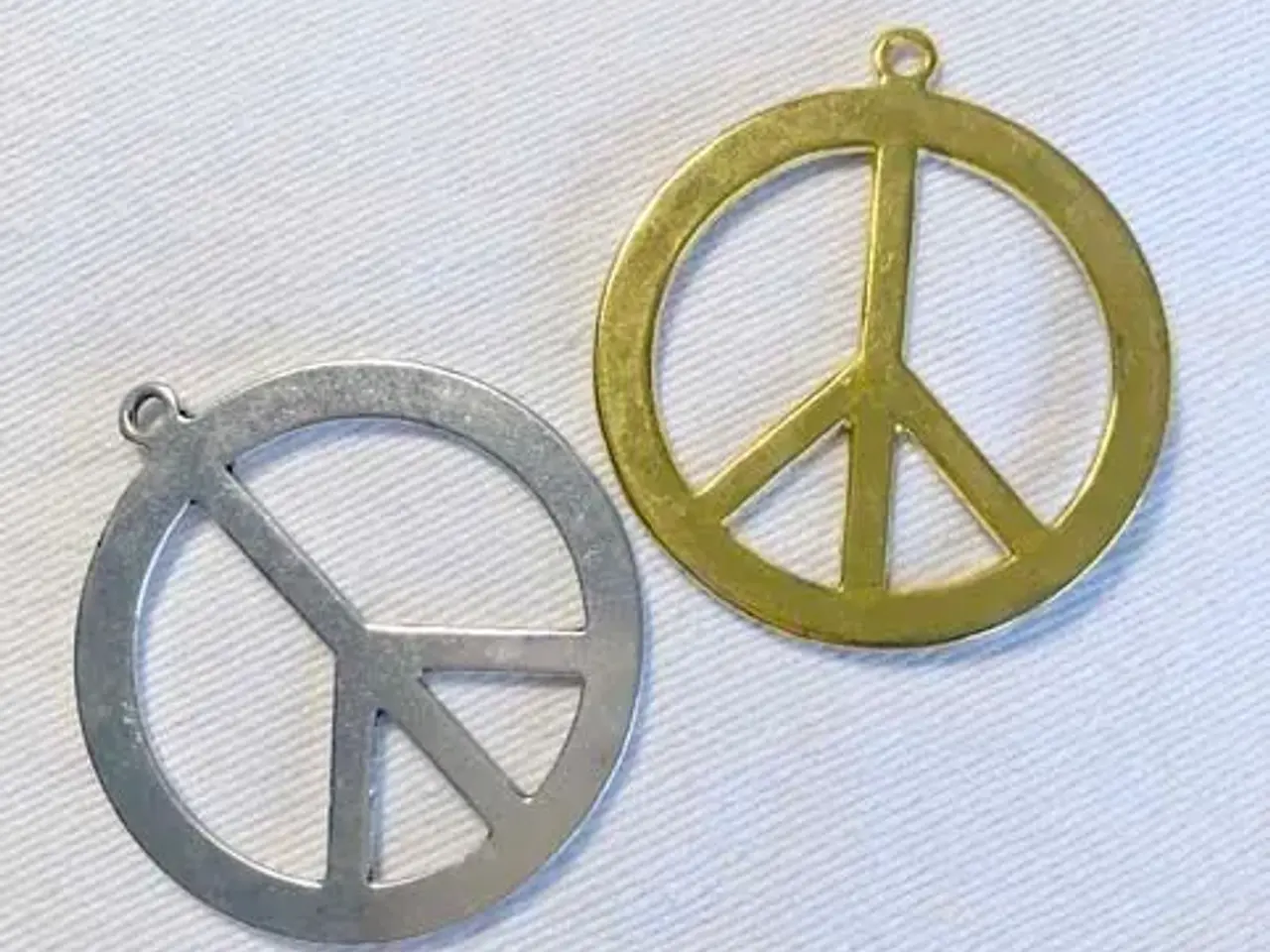 Billede 2 - PEACE - CHARMS - guld og sølv