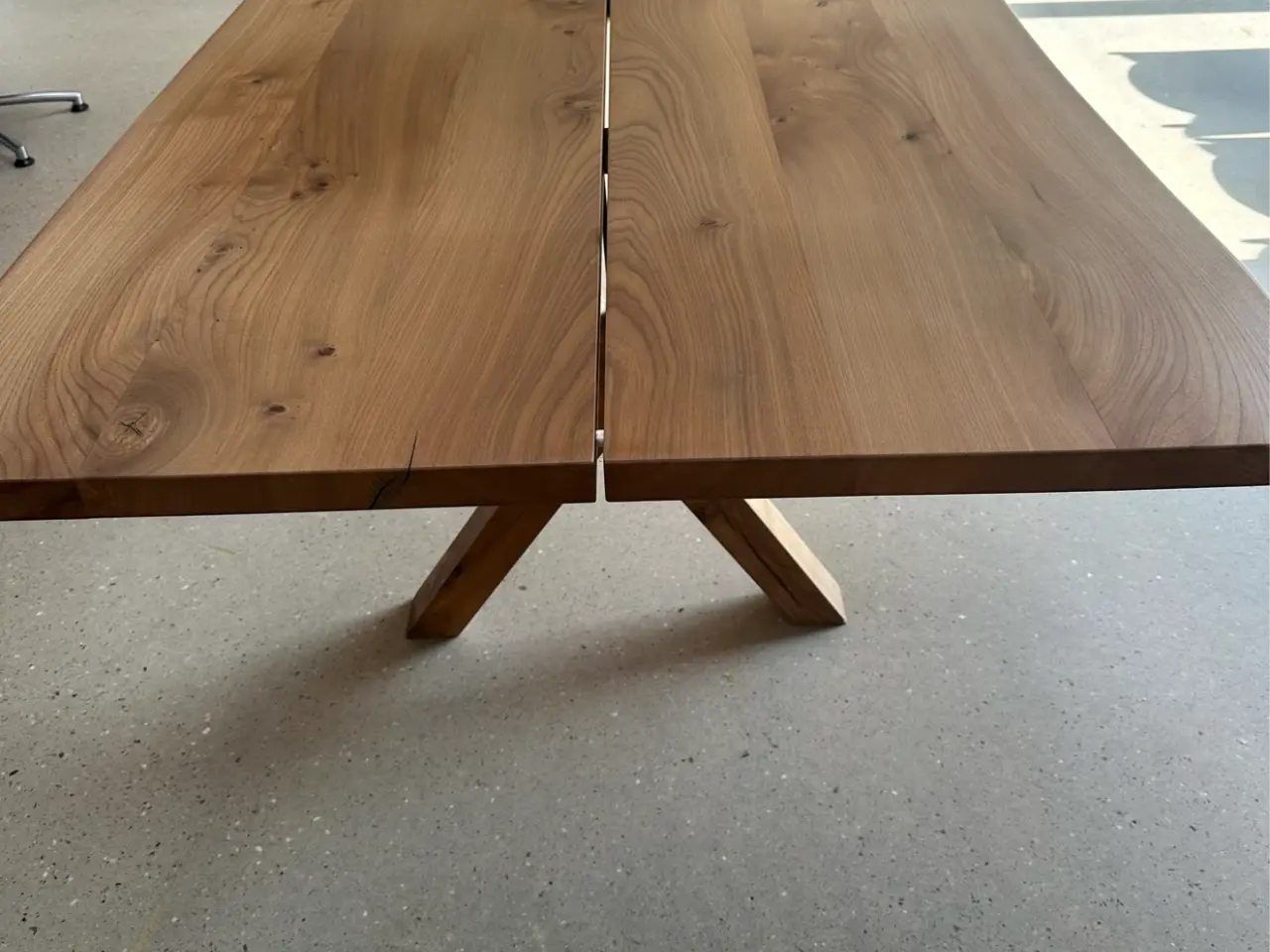 Billede 3 - Plankebord i massiv elm fra Kærbygård