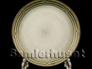 Rune Kagetallerken 17 cm. - Quistgaard Design.