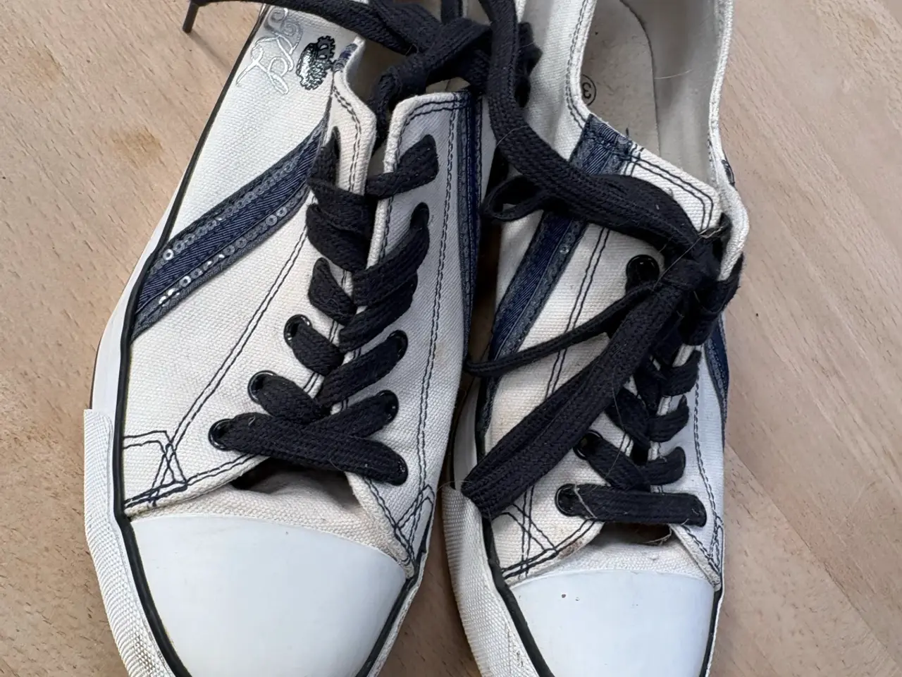 Billede 1 - KL Sneakers str 39