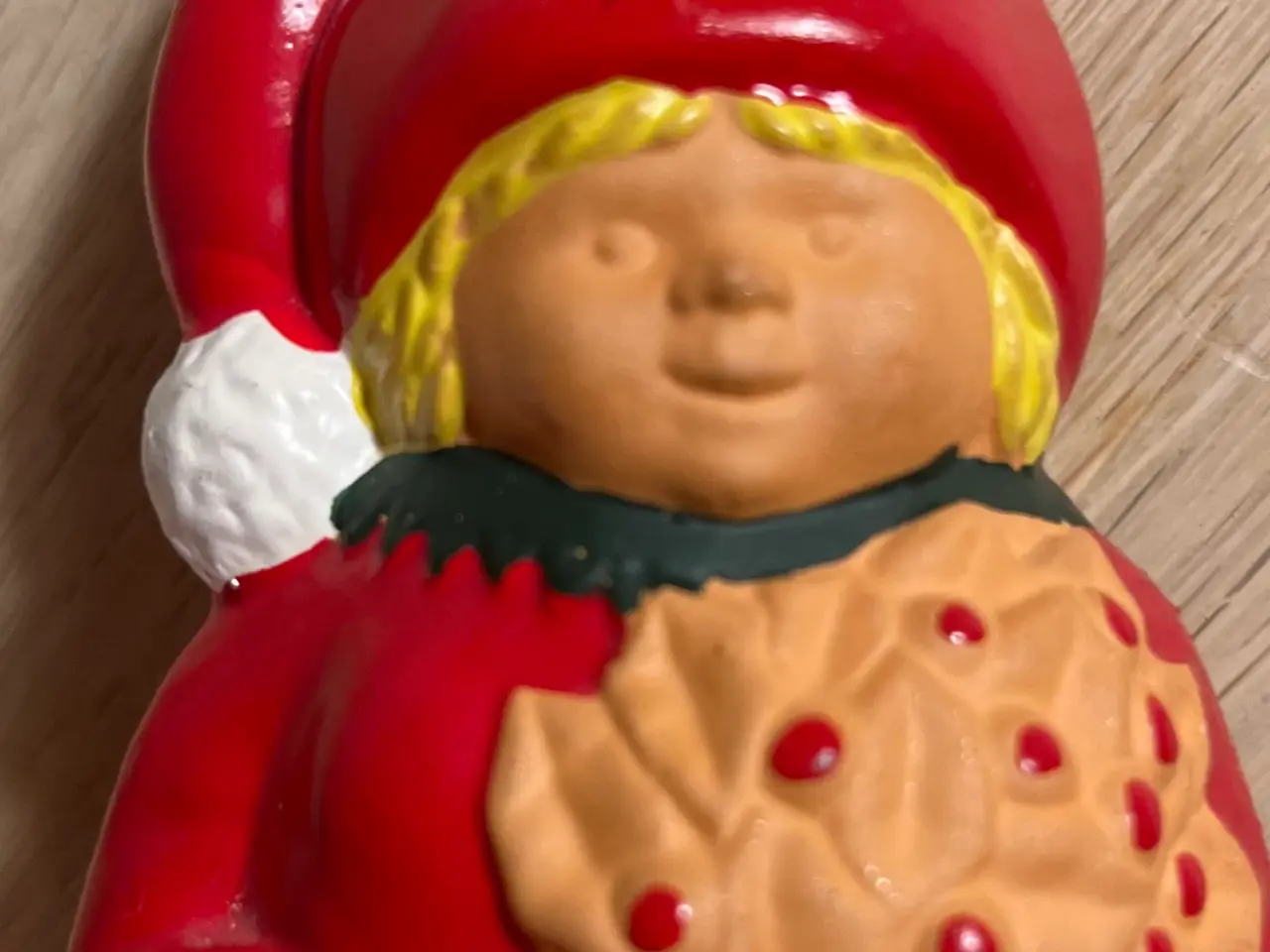 Billede 5 - Dansk nisse i rødler.