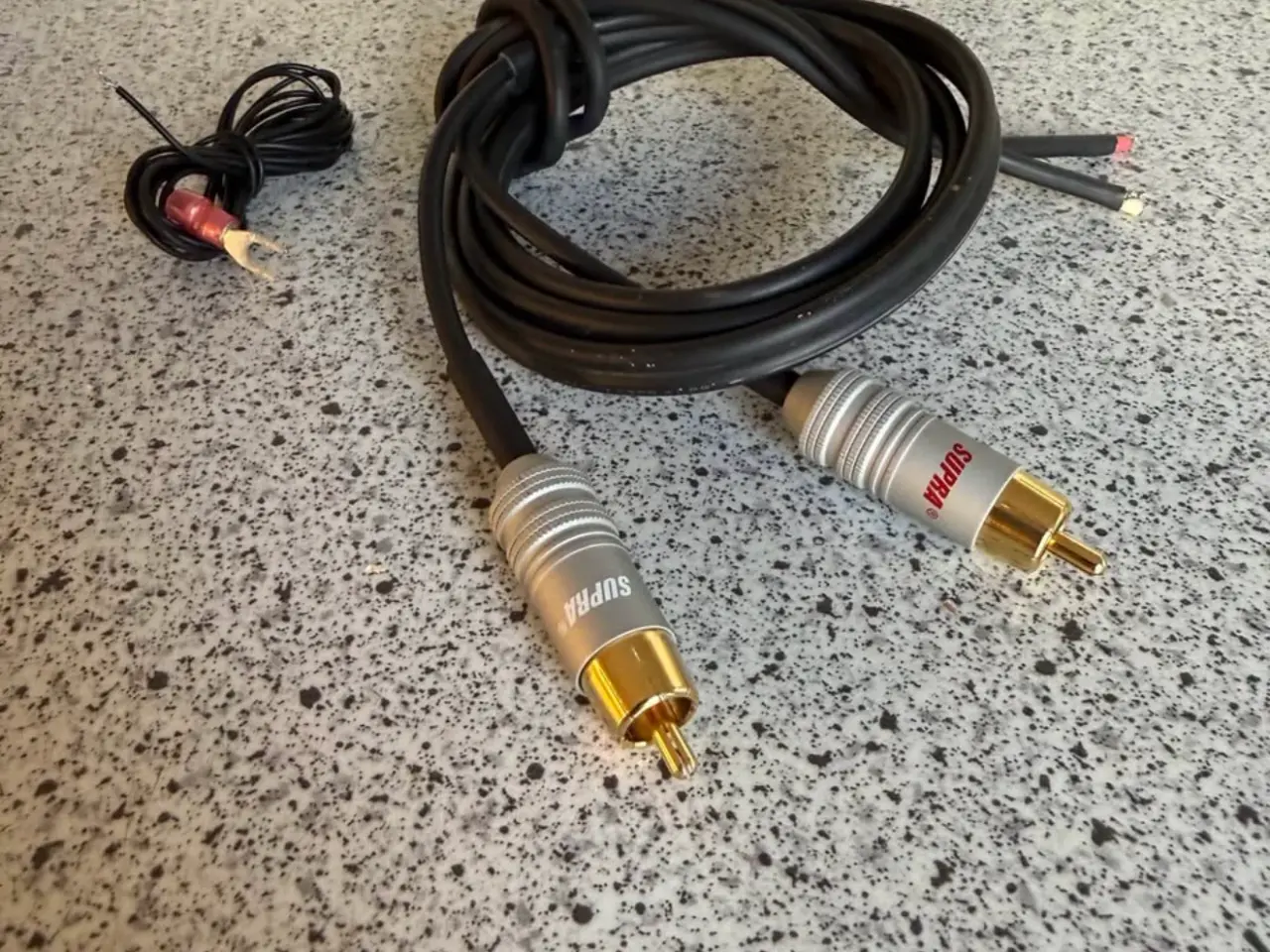 Billede 1 - RCA og stelkabel - SUPRA til pladespiller mm.