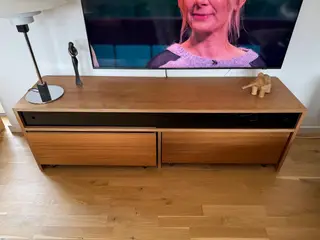 TV møbel med opbevaring fra Bolia