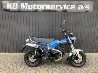Honda ST 125 Dax