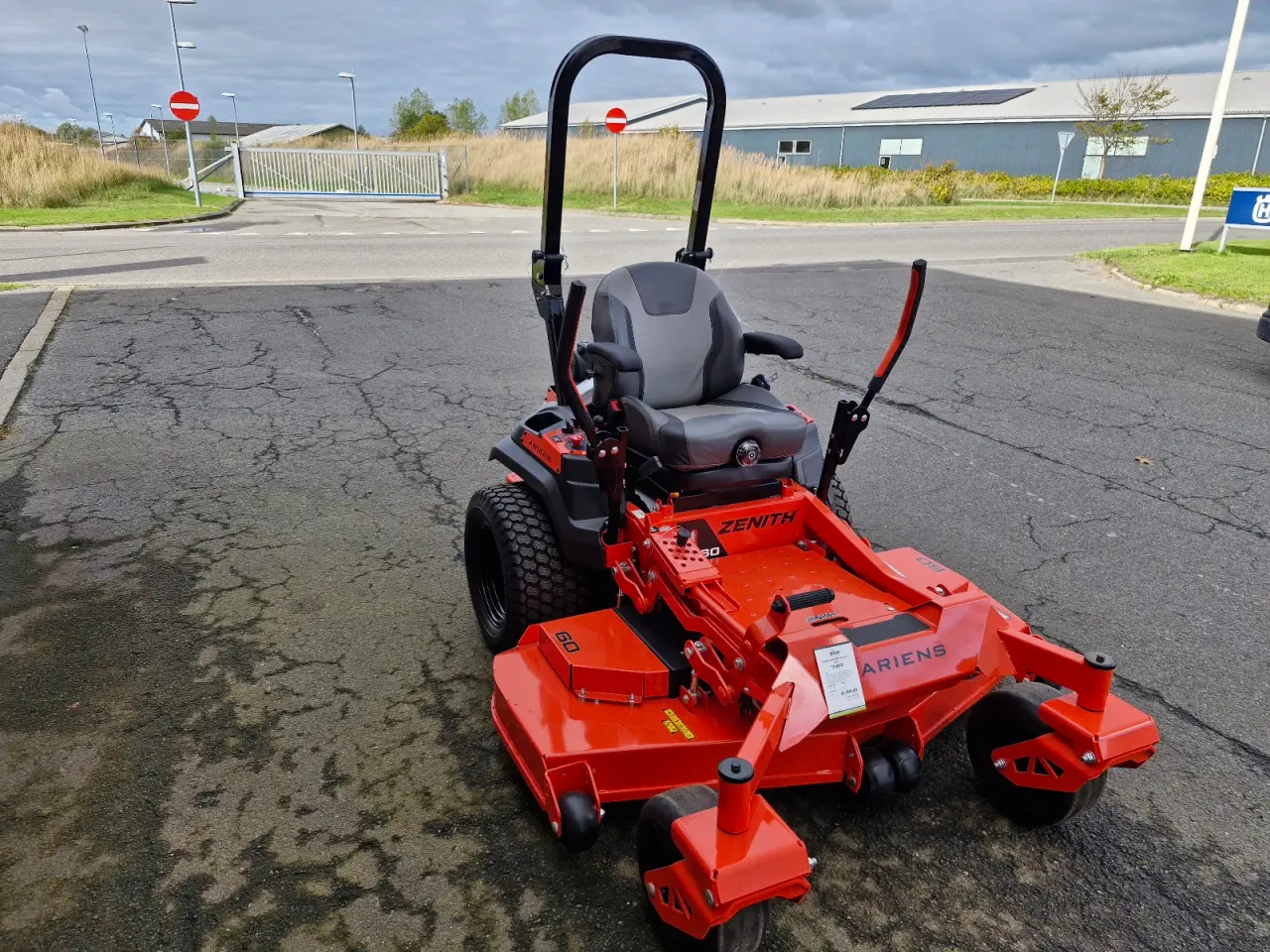 Billede 5 - Ariens Zenith 60R Zero-Turn. PRO