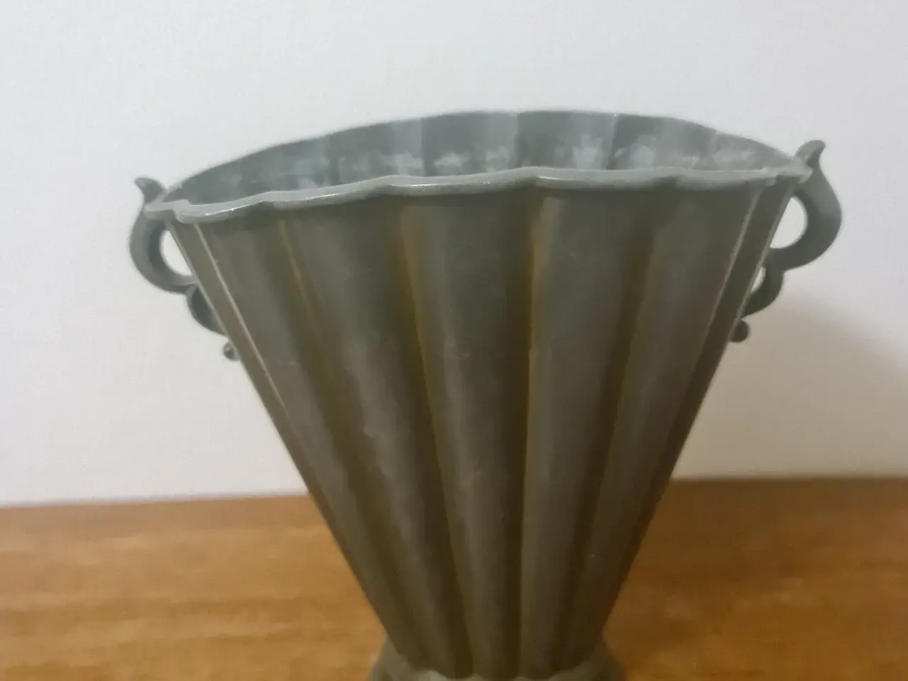 Billede 1 - Flot Just Andersen viftemedalje / vase (Model D20)