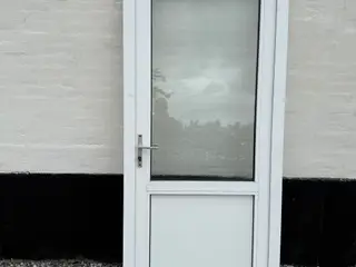 Plast dør