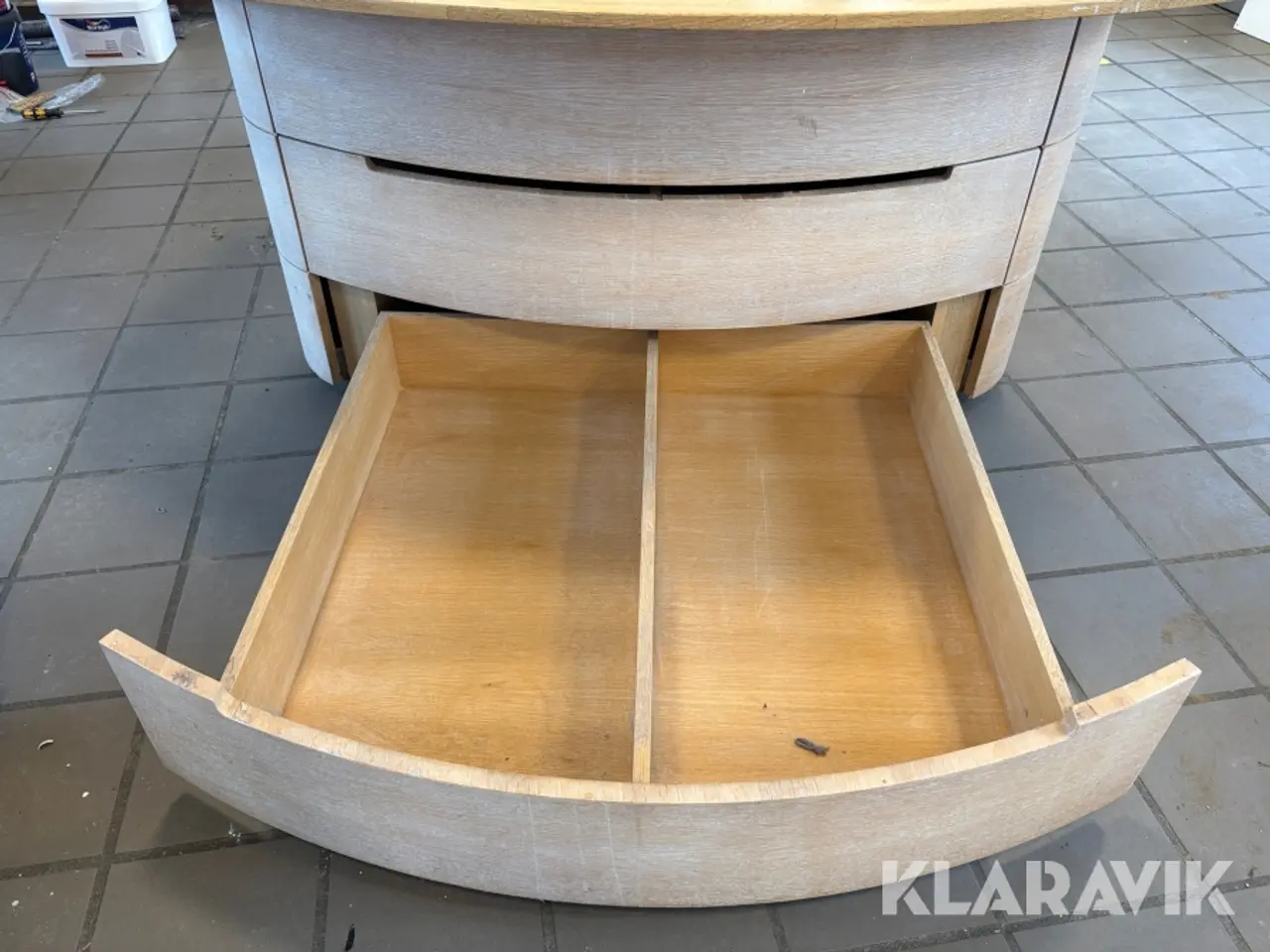Billede 12 - Buffetbord med varmeplade, belysning og overhylde