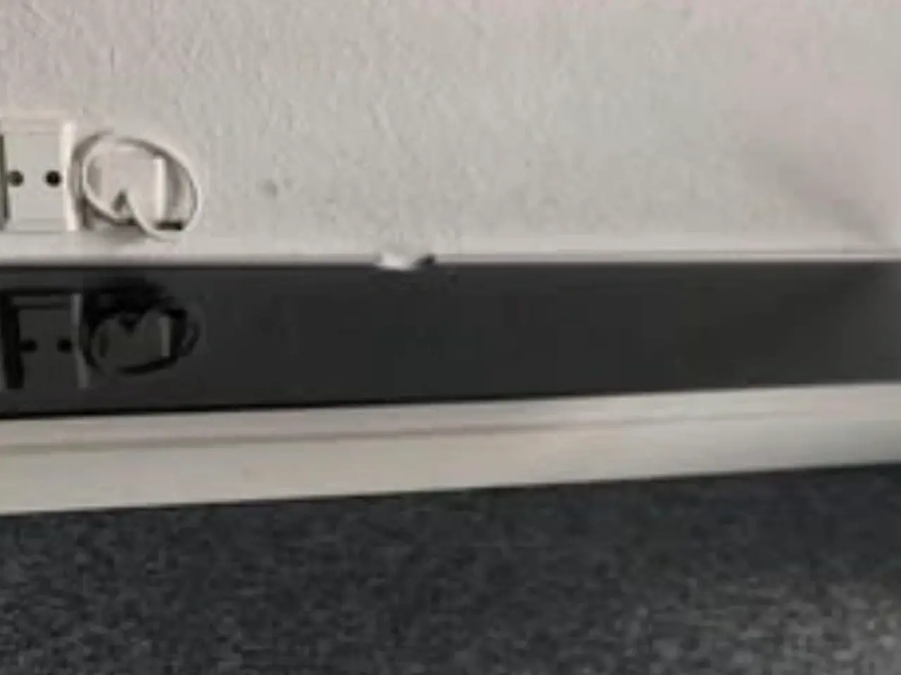 Billede 2 - TV underhylde i sort glas