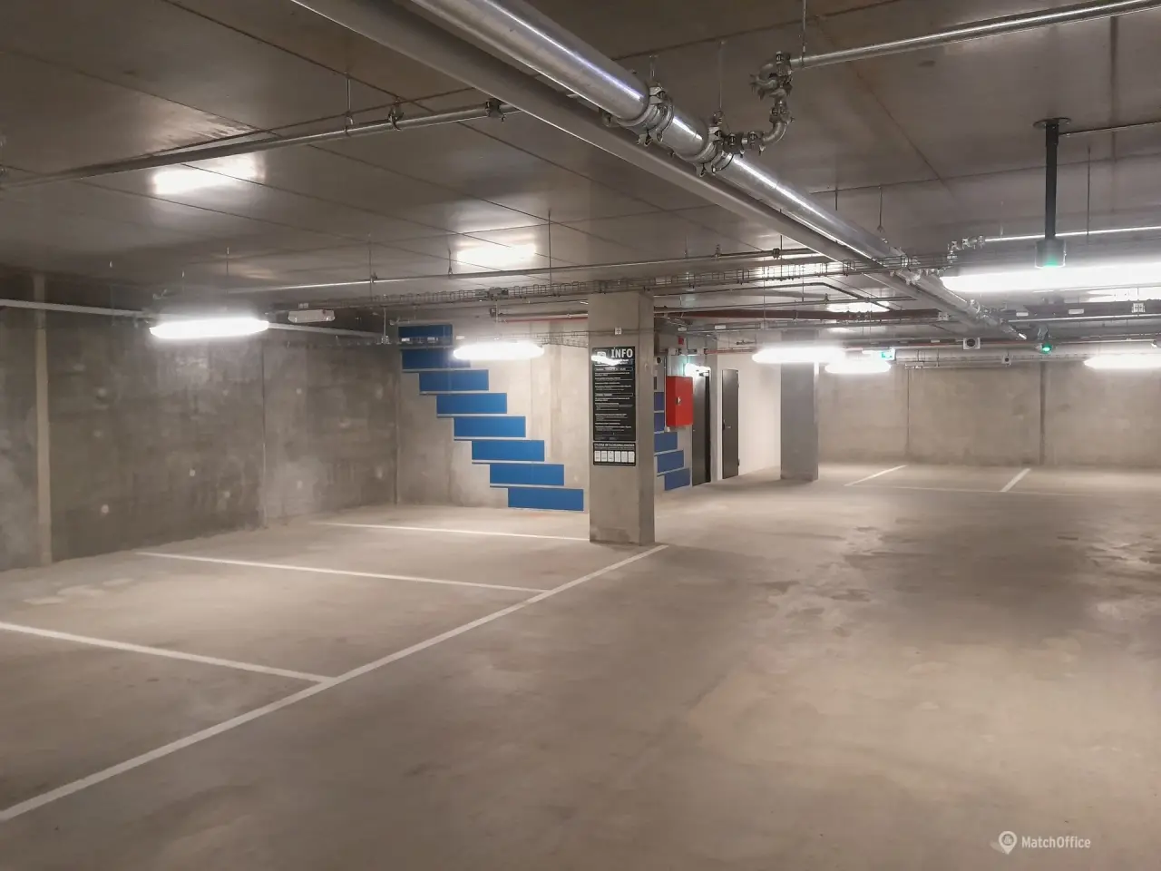 Billede 1 - Parkering til leje i Postbyen i centrum af København.