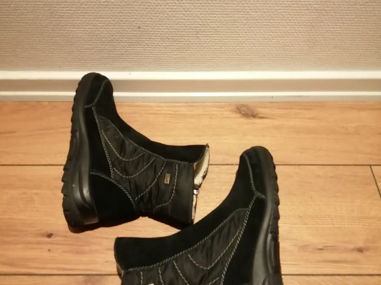 Billede 4 - Vinterstovler med foer og lynlaas, RIEKER.