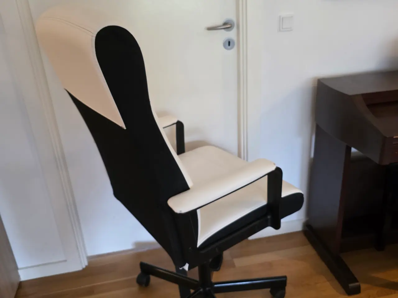 Billede 2 - White IKEA Millberget office chair 