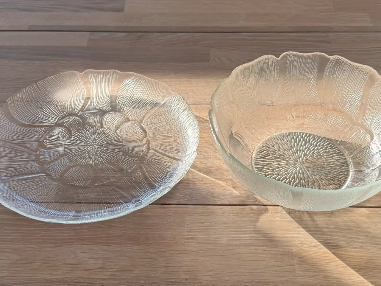 Billede 1 - Riflet glas kage fad  og skål