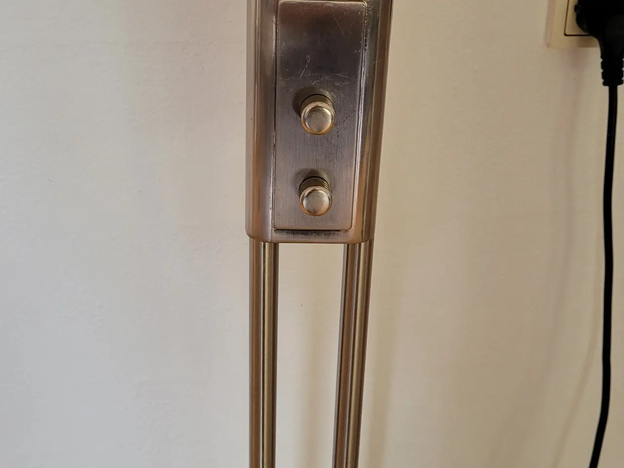 Billede 6 - Tidløs gulvlampe fra Nordlux