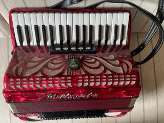 Weltmeister Caprice N med 80 basser