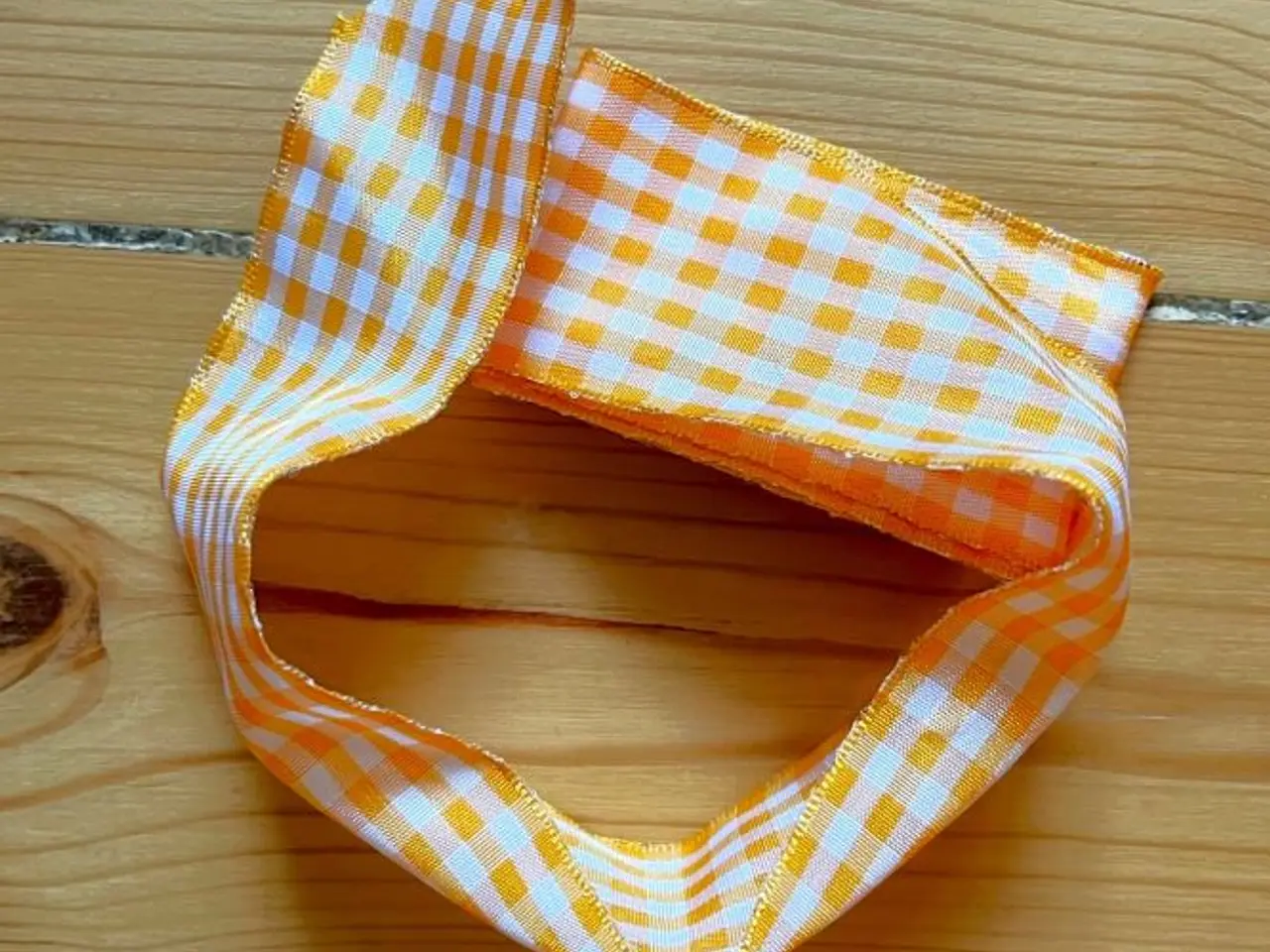 Billede 6 - Orange bånd og sløjfer. 4 forskellige.