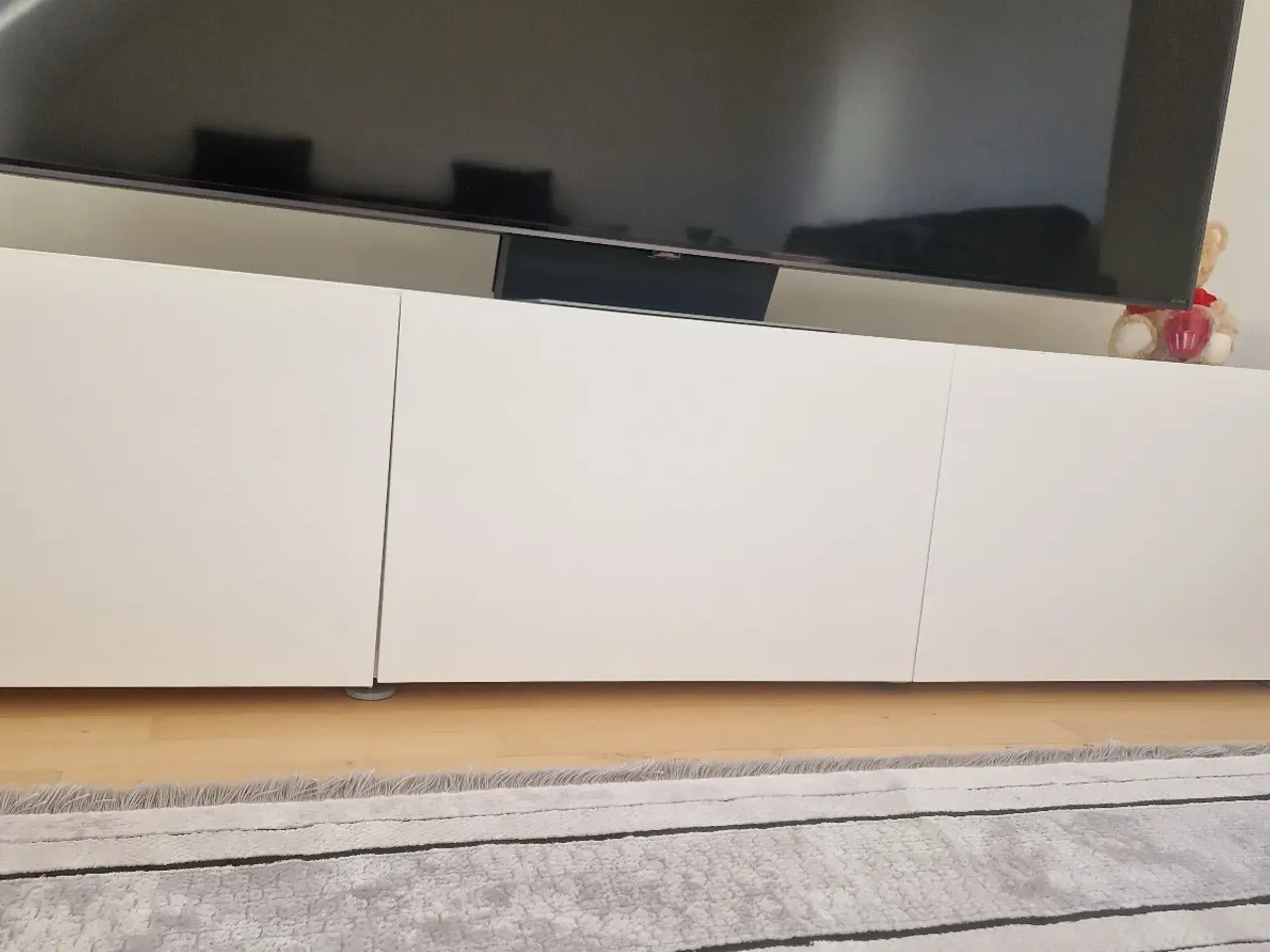 Billede 1 - Hvid tv bord