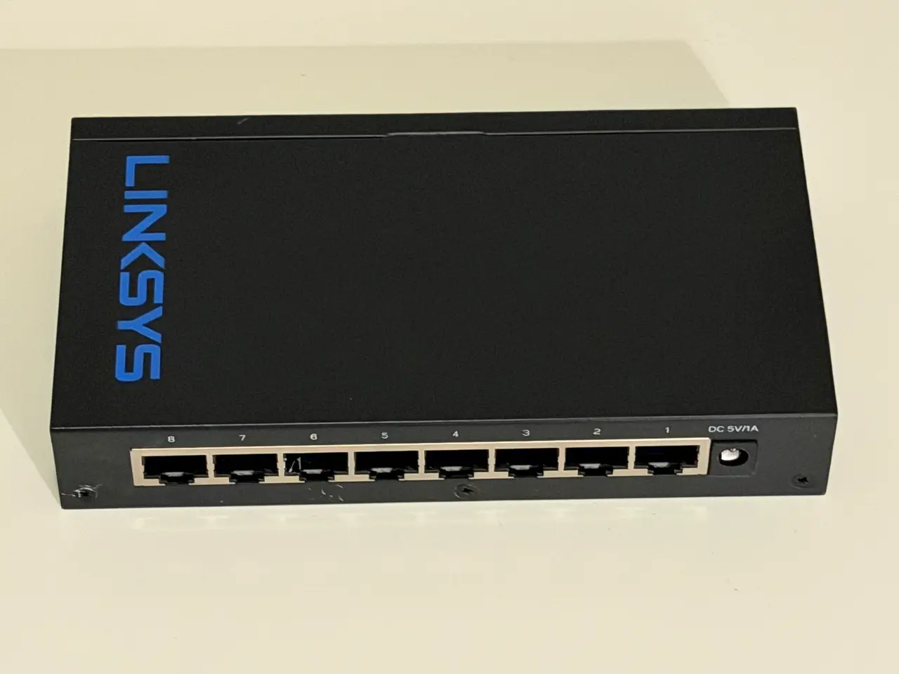 Billede 2 - Switch, Linksys 8-port Desktop Gigabit Switch