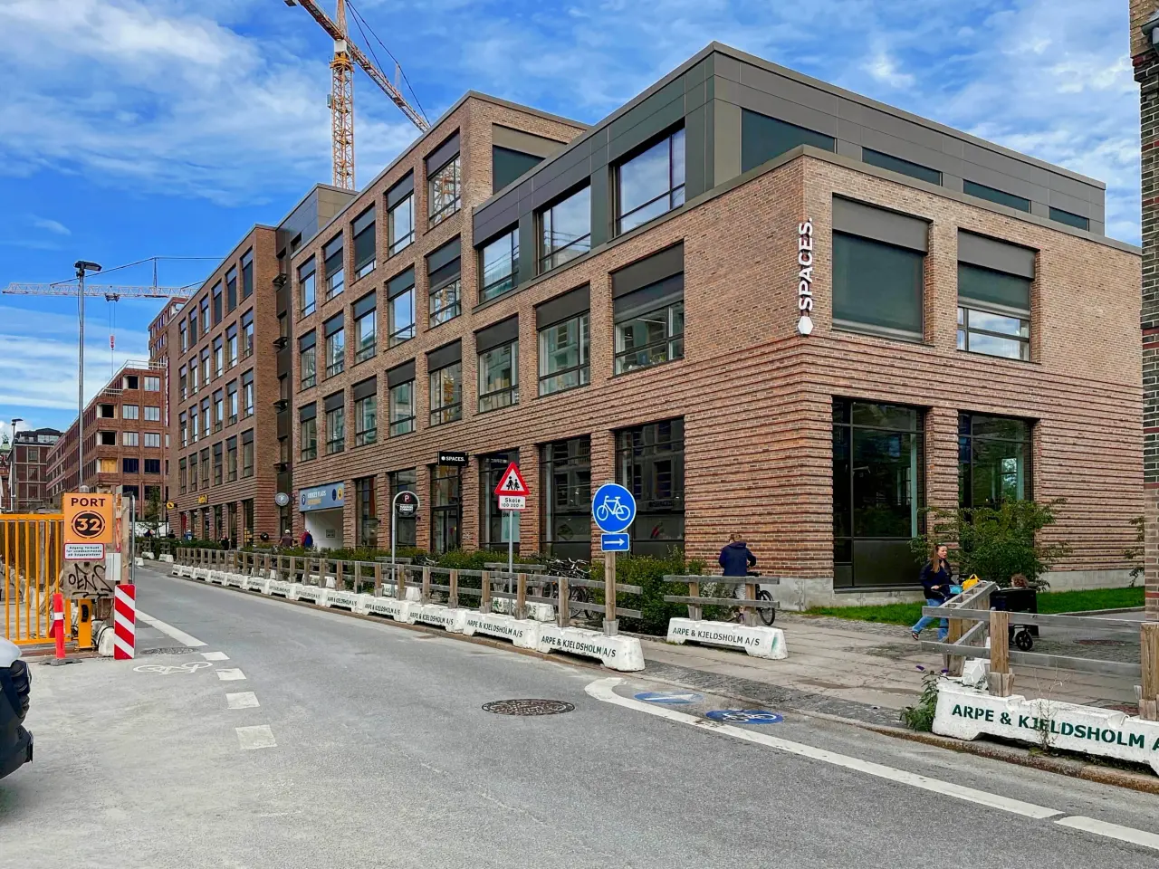 Billede 2 - Smukt designet kontorplads til 2 personer i Spaces