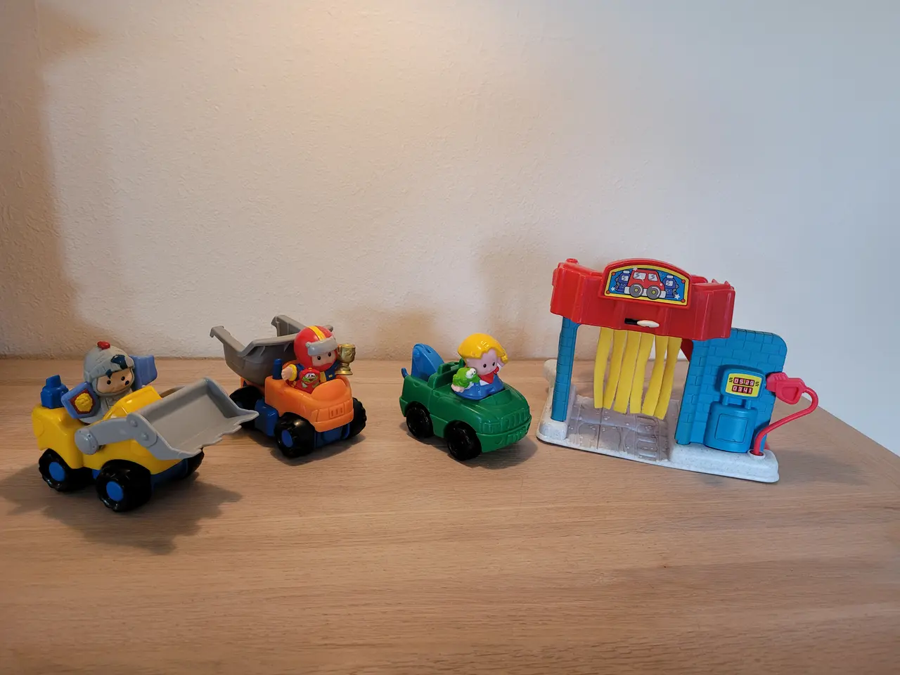 Billede 1 - Vaskehal og figurer Fisher Price