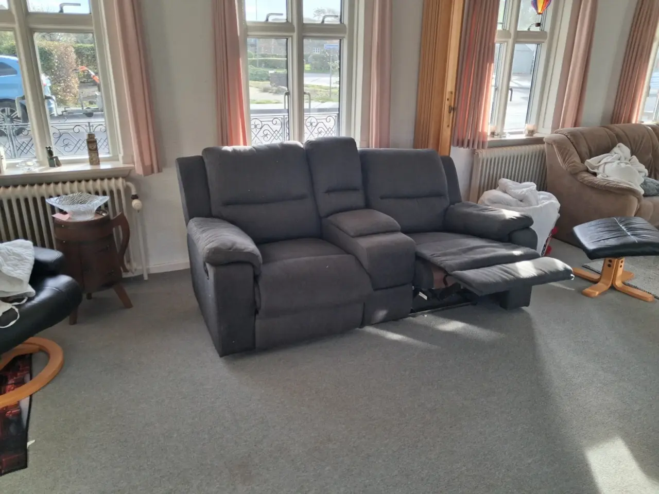 Billede 1 - 2-personers biografsofa bortgives