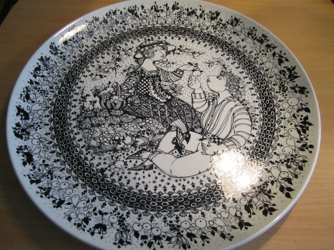 Billede 2 - BYD. Smukt BJØRN WIINBLAD. Fad og Platter.