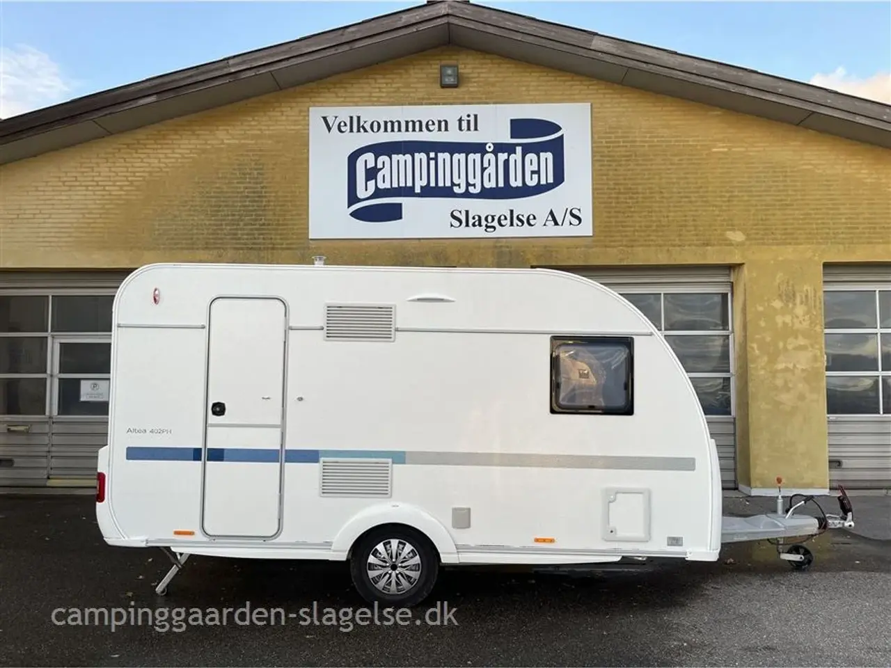 Billede 1 - 2022 - Adria Altea 402 PH   Adria Altea 402 – kompakt campingvogn med dobbeltseng