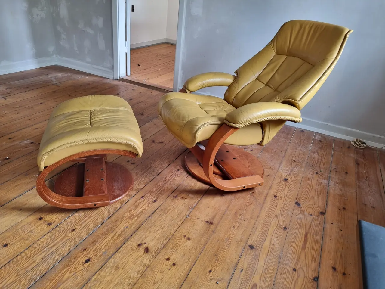 Billede 3 - Stressless lænestol med skammel