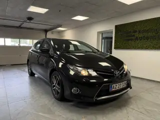 Toyota Auris 2,0 D-4D DPF T2+ 124HK 5d 6g