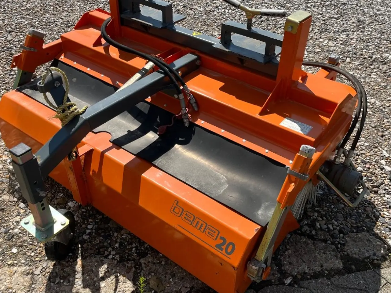 Billede 1 - Bema 20BK Type 1400 Frontkost til montereing på Minilæsser eller Gaffeltruck