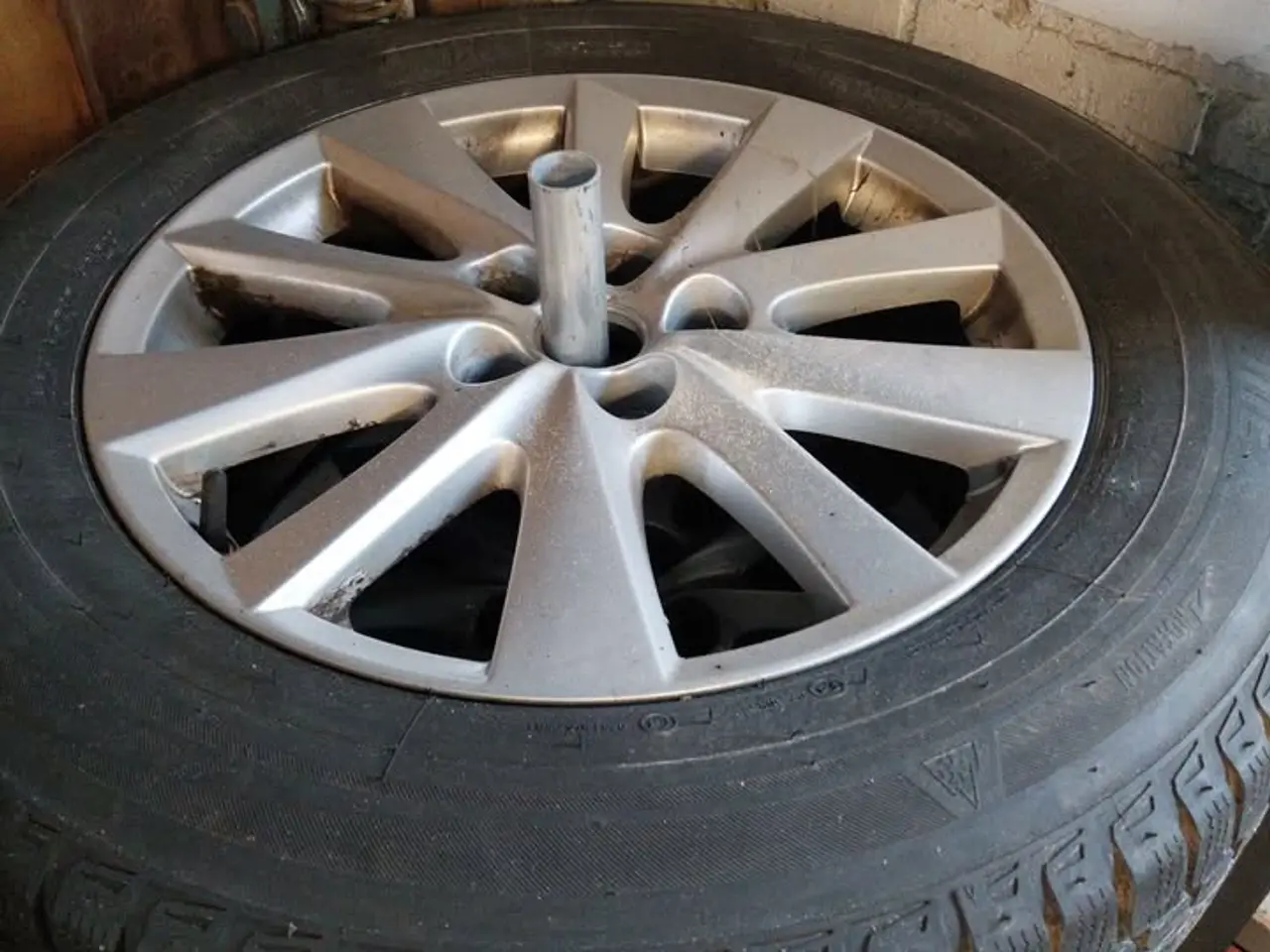 Billede 2 - Vinterdæk med alufælge mazda cx5