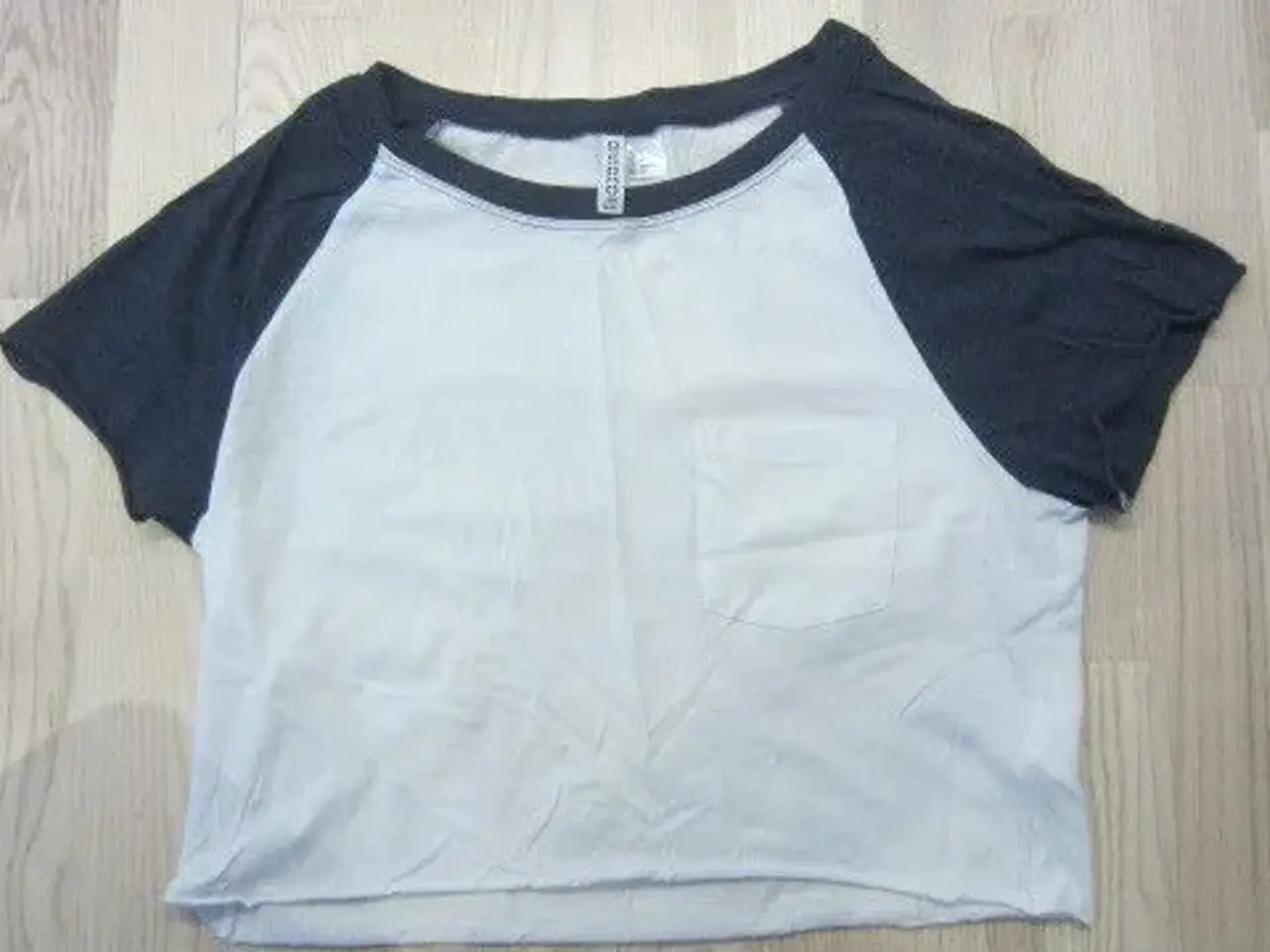 Billede 1 - Str. S, halvkort t-shirt