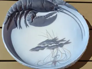 Skål med Hummer og Fisk, Royal Copenhagen nr. 485