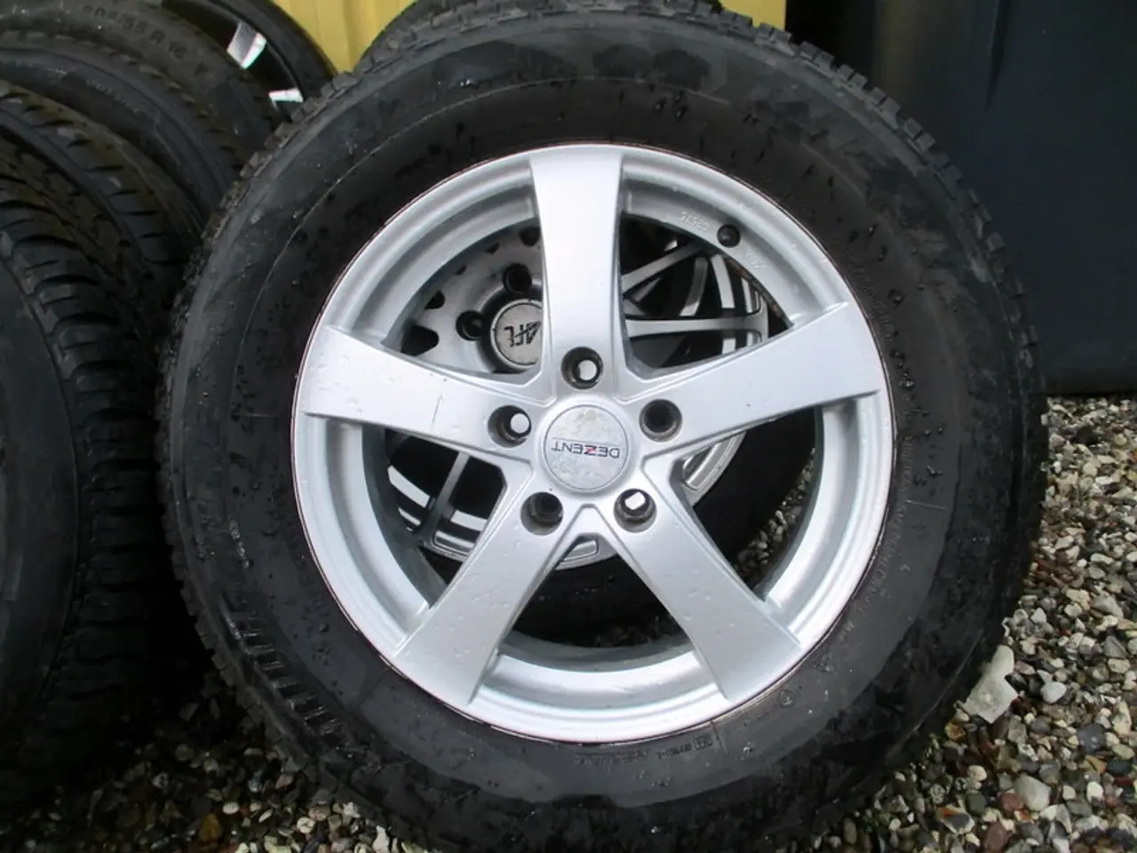Billede 8 - 16" Dezent 5X114,3 ET40 235/60/16" vinterdæk