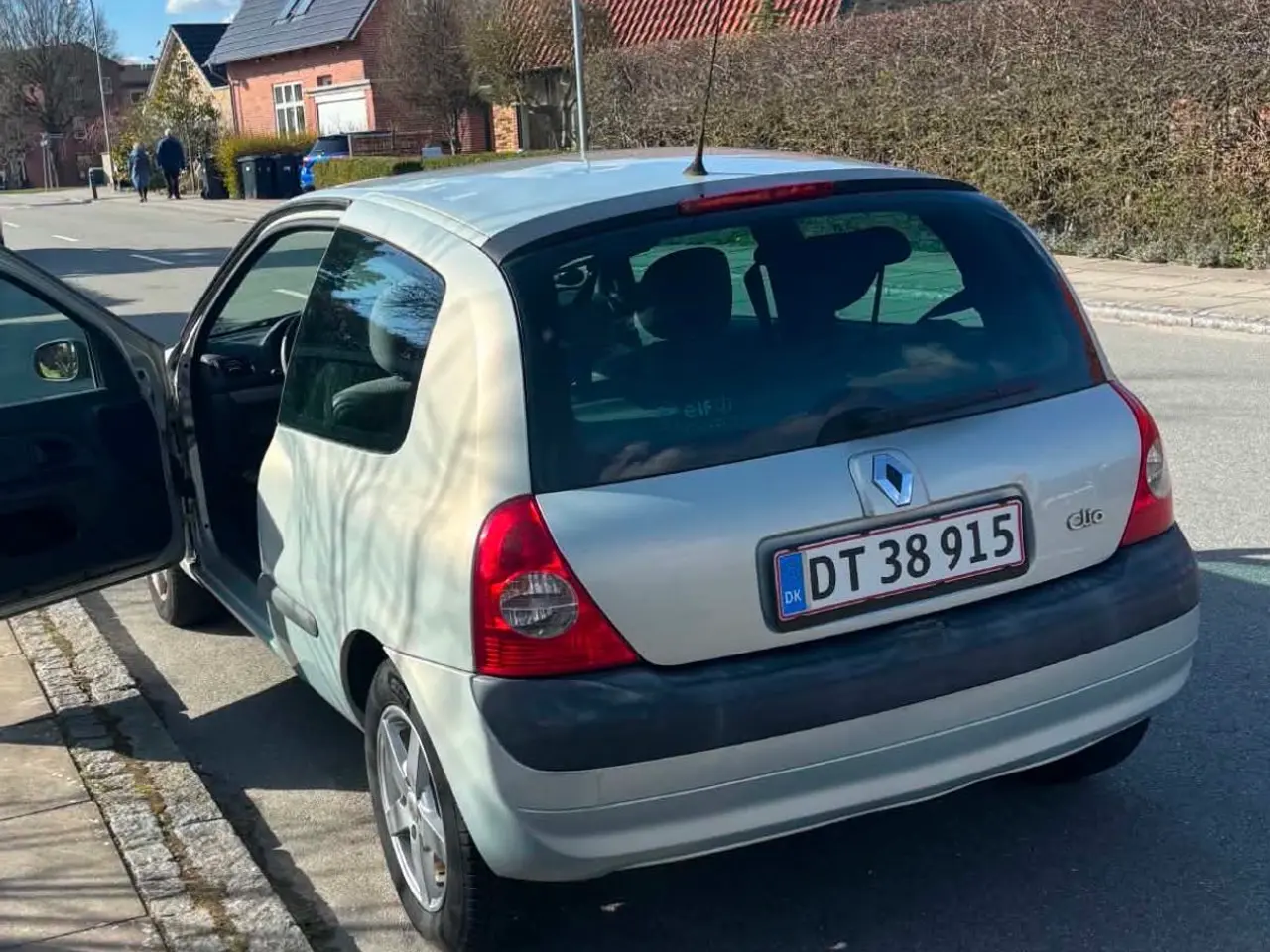 Billede 3 - RENAULT CLIO 1.2 2004 – KUN KØRT 72.000 KM!!!